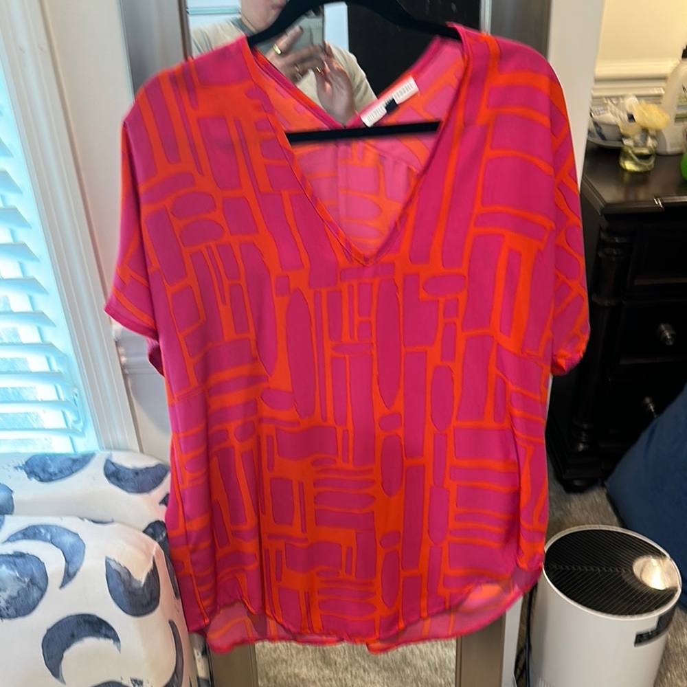 Red and Pink Graphic Short Sleeve Blouse